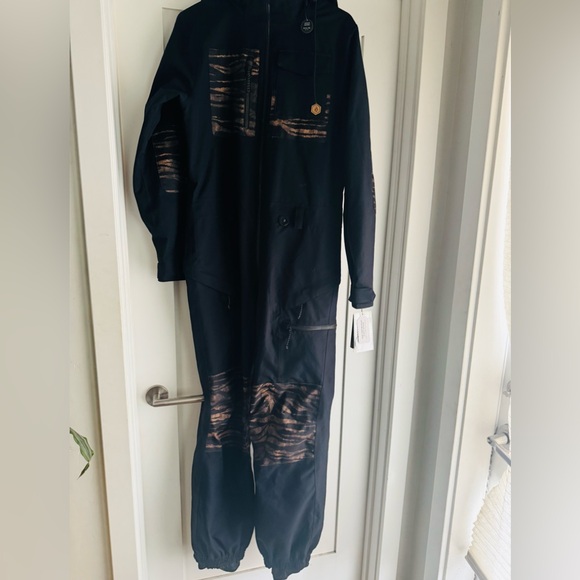 Volcom Romy Black Snowsuit - Picture 4 of 6